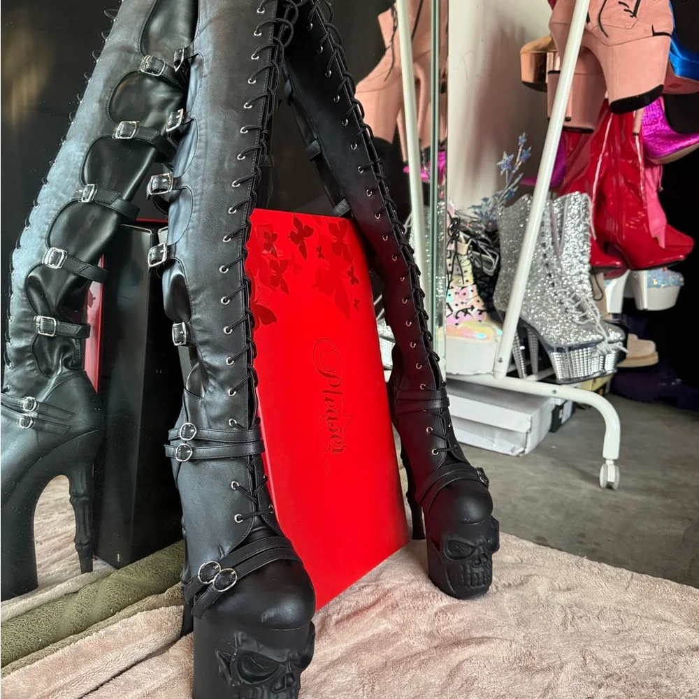 Pleaser Over The Knee Platform Boots (matte blk) NWOT size 9 - Picture 9 of 12